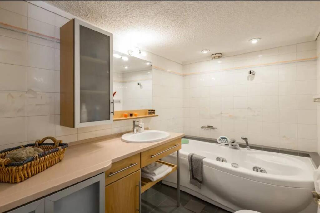 Ano Poli Stay With Private Terrace And View เทสซาโลนิกิ ภายนอก รูปภาพ