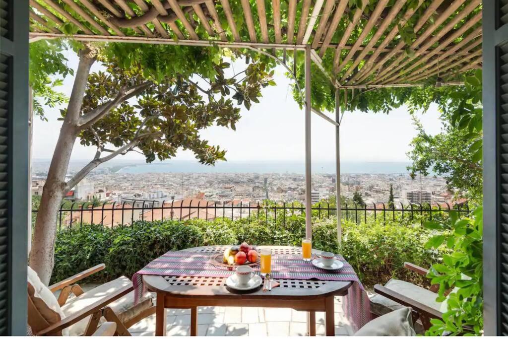 Ano Poli Stay With Private Terrace And View เทสซาโลนิกิ ภายนอก รูปภาพ